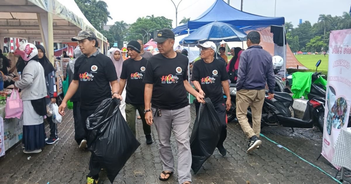 PWI Kabupaten Bogor Gelar Aksi Bersih-Bersih CFD Peringati HPN 2026