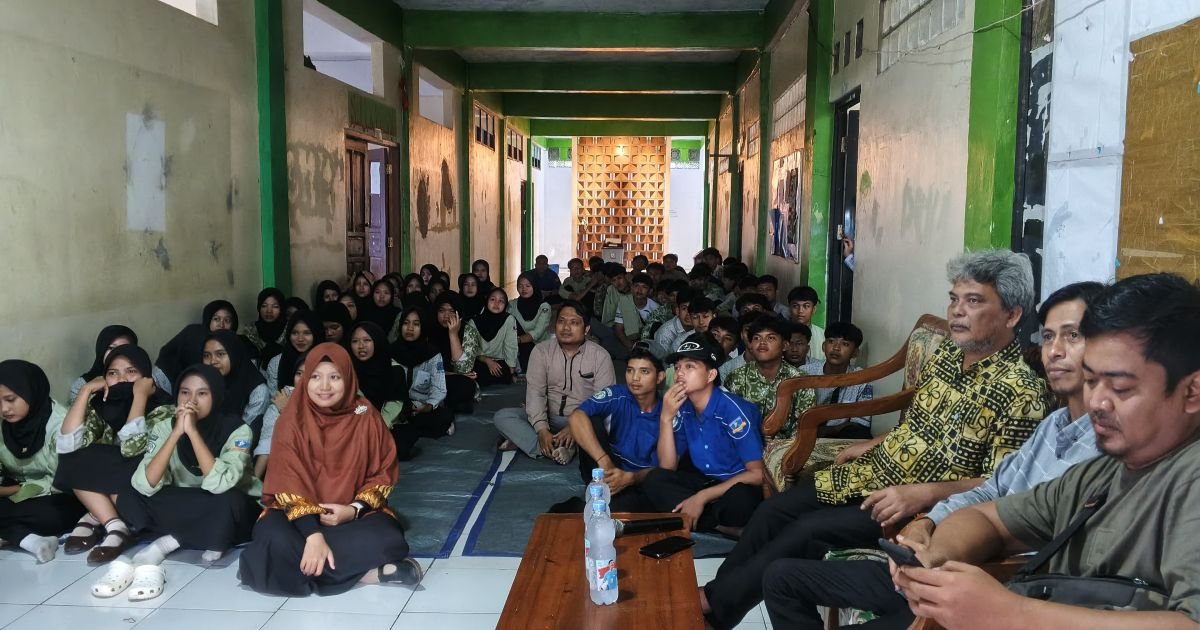 ROAD TO SCHOOL FFKB Sambangi SMK NIDA EL-ADABI Parungpanjang