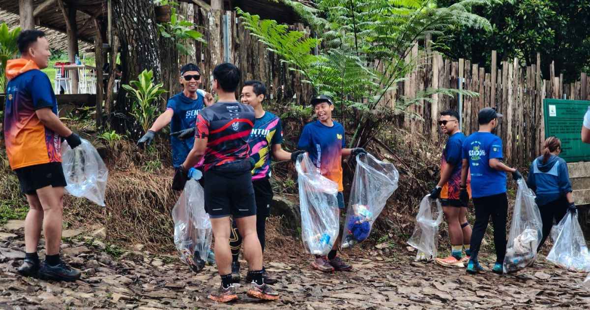 Run & Clean Bukit Cisadon, HARRIS Sentul City dan Komunitas Lari Ajak Warga Peduli Lingkungan
