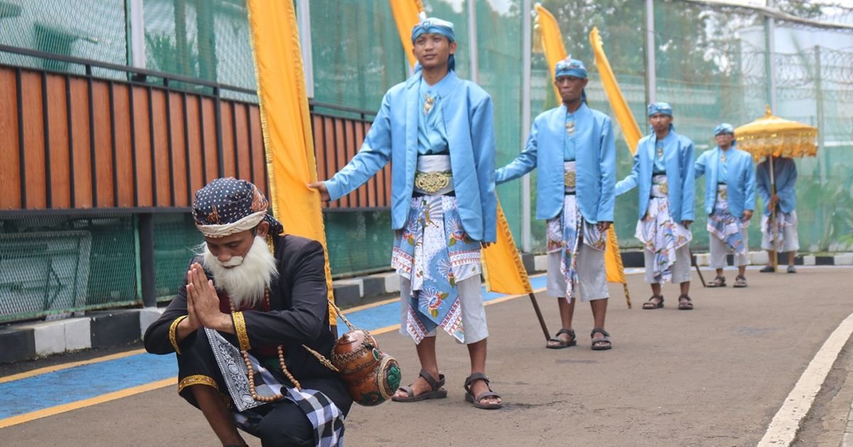 Lapas Cibinong Lestarikan Budaya Sunda Lewat Latihan Kesenian Lengser bagi Warga Binaan