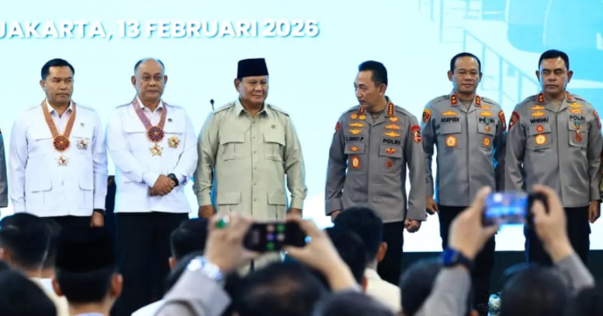 Presiden Prabowo Anugerahkan Bintang Jasa dan Satyalancana Wira Karya untuk Penggerak MBG Polri
