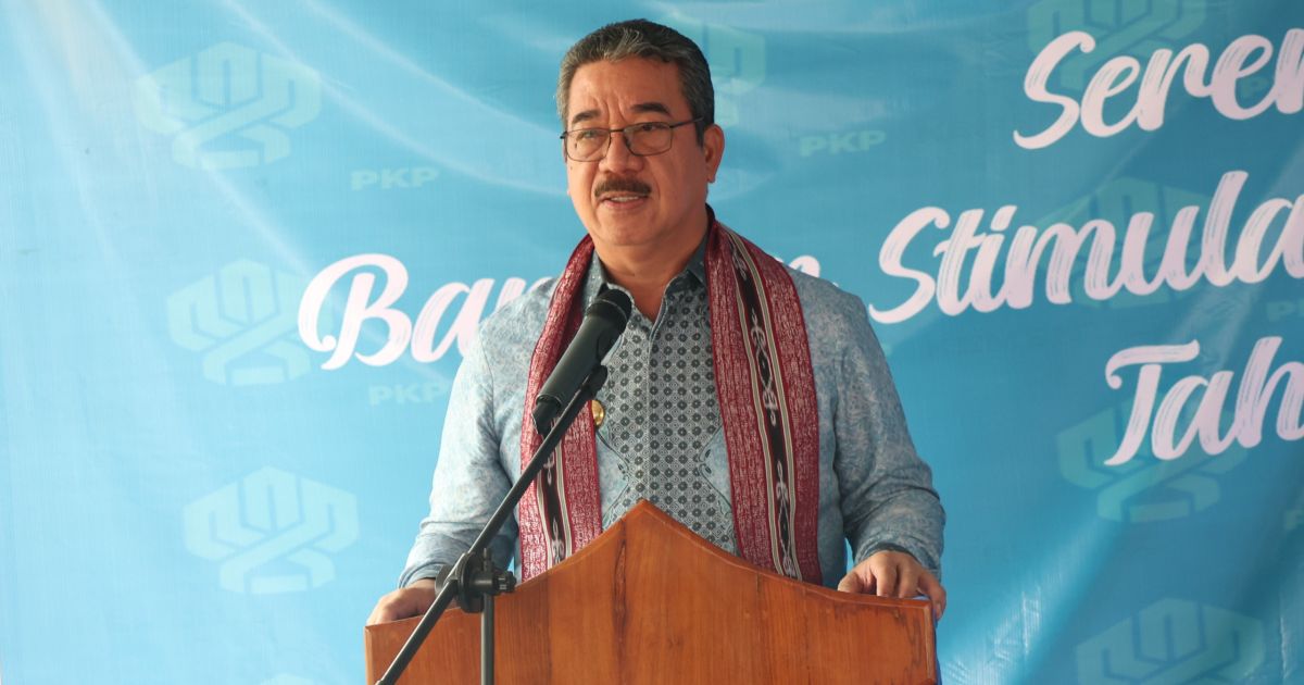 Gubernur Maluku Hendrik Lewerissa