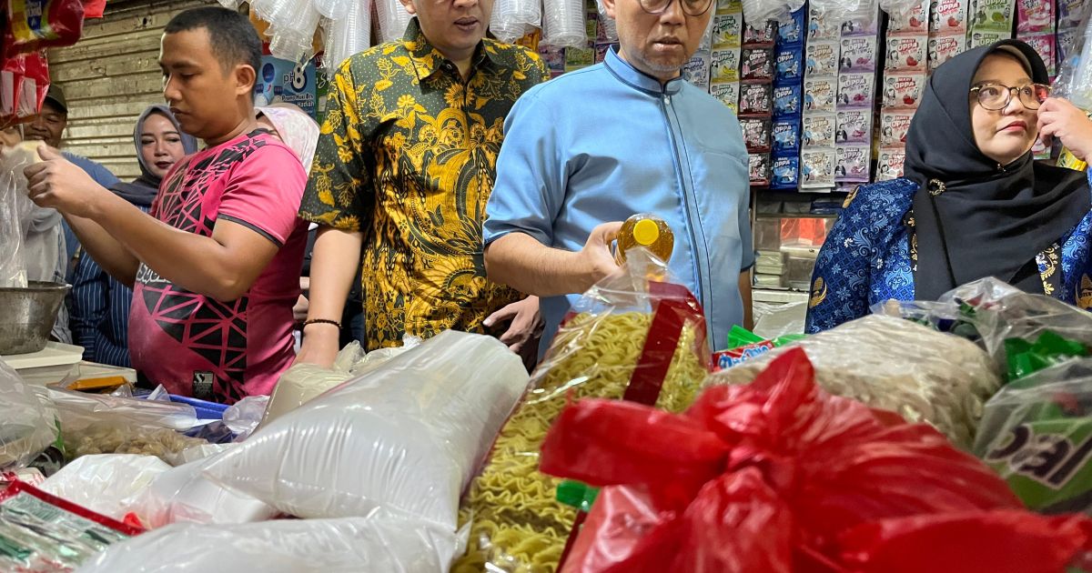 Sekretaris Daerah (Sekda) Kabupaten Bogor Ajat Rochmat Jatnika, sidak ke Pasar Rakyat Cibinong