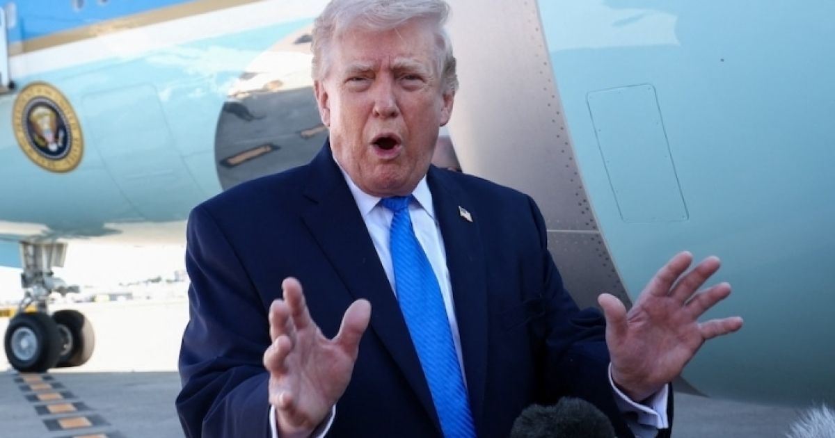 Trump Klaim Pembicaraan ‘Sangat Baik’ dengan Iran, Harga Minyak Dunia Langsung Anjlok