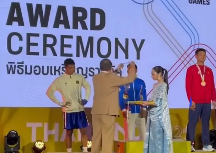 Ketua Pertina Kabupaten Bogor Bangga Maikhel Muskita Raih Perak Tinju SEA Games 2025 Thailand