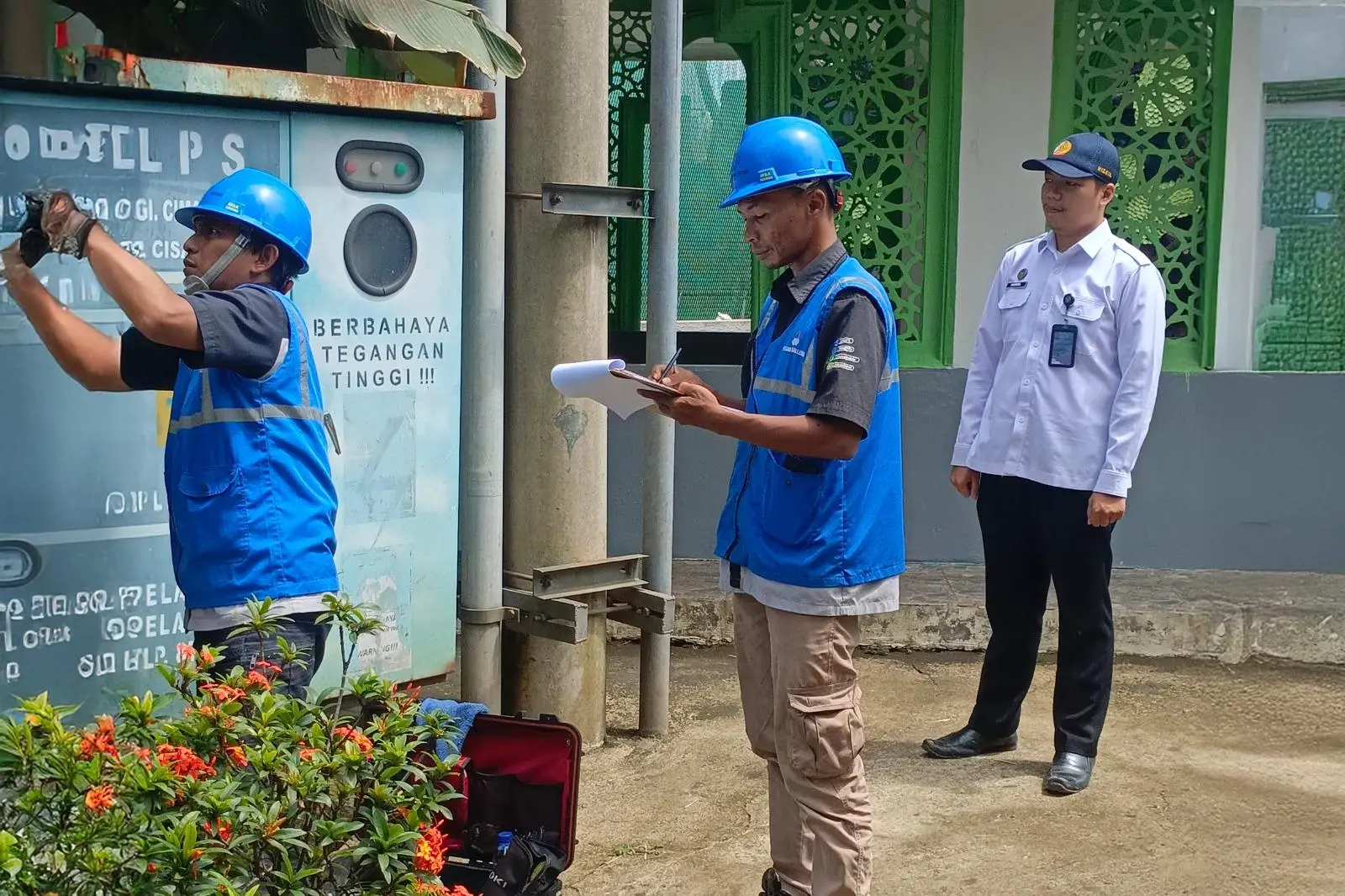 Lapas Cibinong Terima Kunjungan PLN untuk Pemeriksaan Rutin Instalasi dan Gardu Listrik