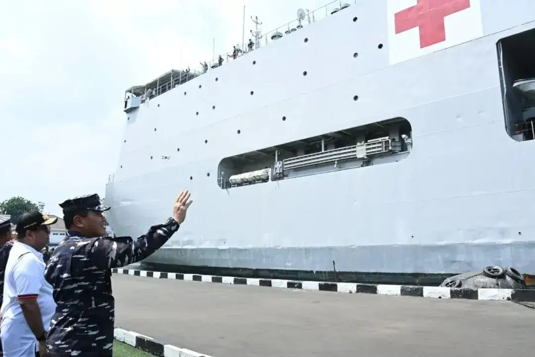 TNI AL Perkuat Operasi Kemanusiaan, Lima KRI dan Helikopter Dikerahkan ke Aceh, Sumut, dan Sumbar
