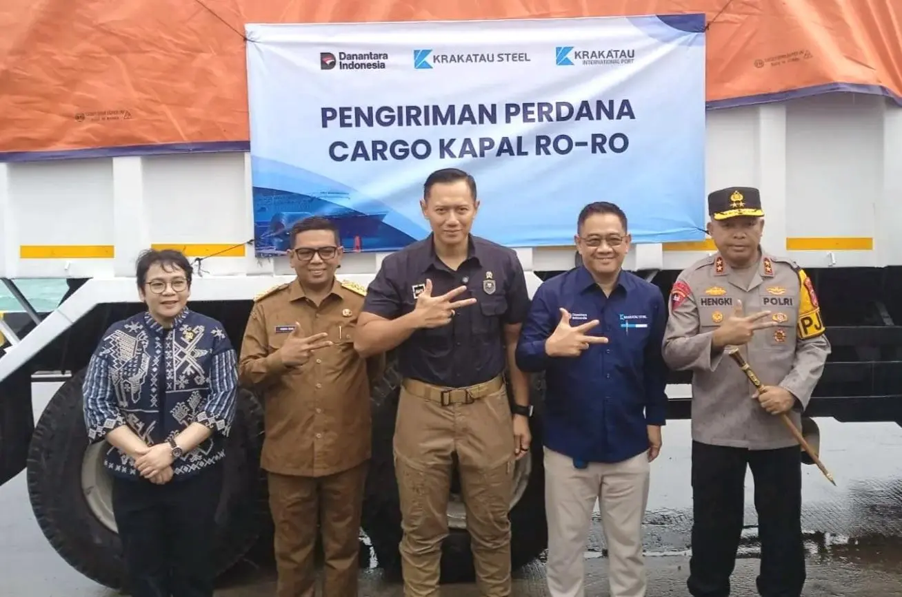 AHY Resmikan Kapal Ro-Ro dan Optimalisasi KA Logistik di Pelabuhan KBS Cilegon
