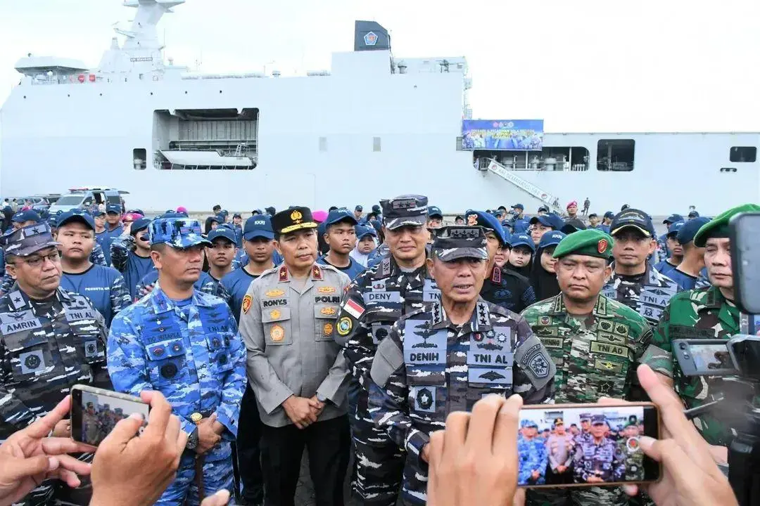 Penguatan SDM Maritim, 1.000 Siswa Ikuti Pembinaan KKRI di KRI Semarang-594