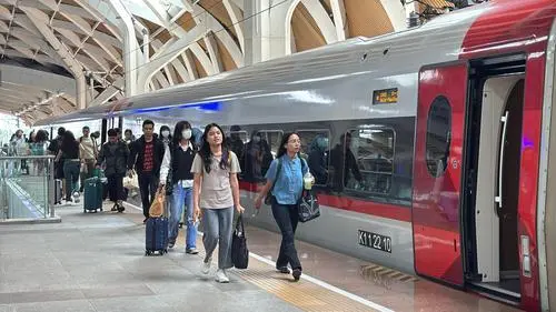 AHY Tegaskan Utang Proyek Kereta Cepat Whoosh Tak Ganggu Modernisasi Perkeretaapian Nasional