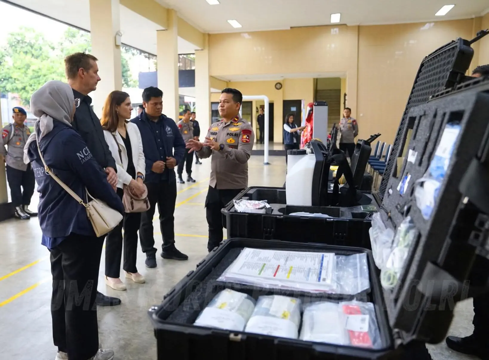 Perkuat Sinergi Global, Danpas Gegana Terima Kunjungan Tim INTERPOL RNTPU di Mako Gegana