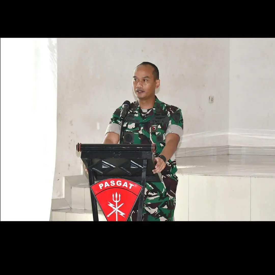 Danyon Parako 462 Pasgat Tekankan Disiplin dan Soliditas Prajurit dalam Jam Komandan