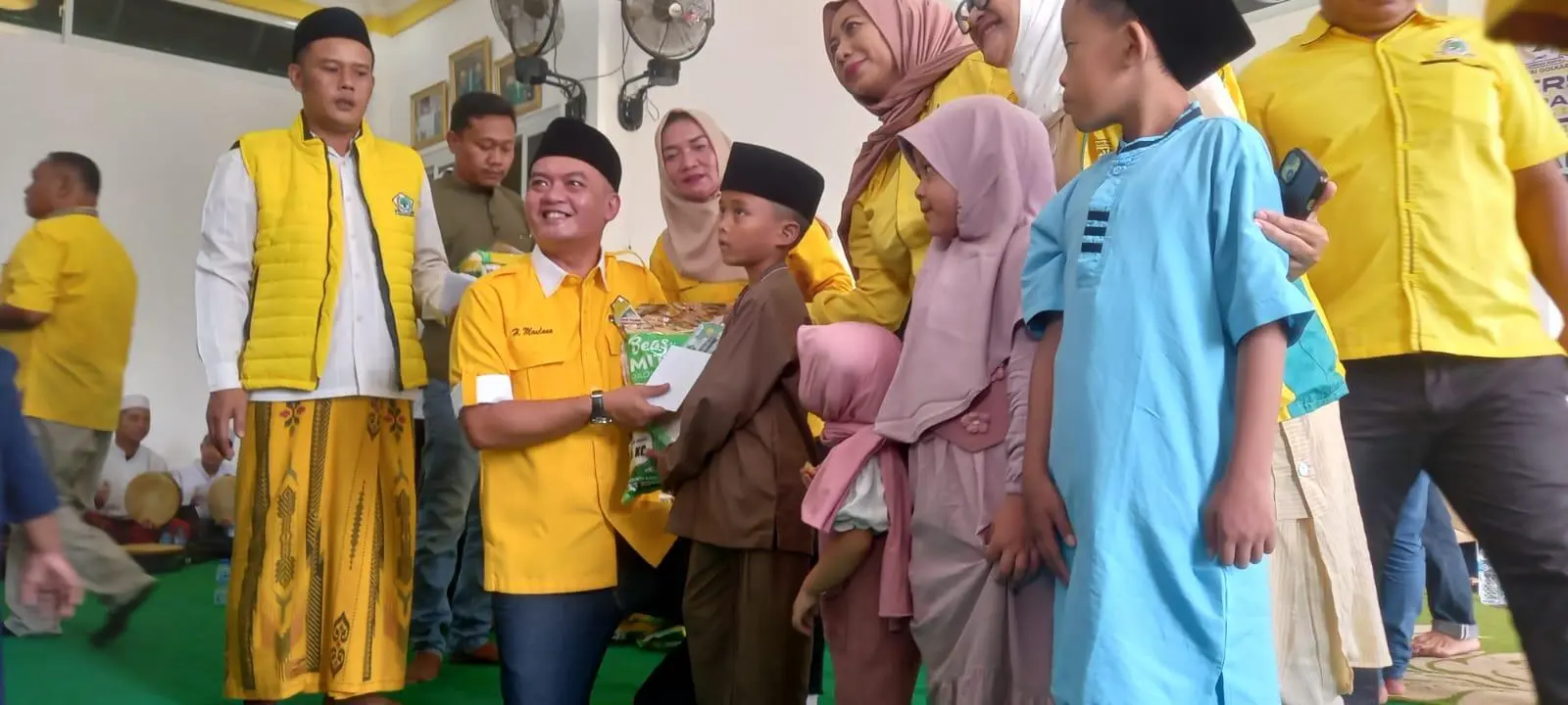 H. Achmad Maulana Gelar Doa Bersama dan Santunan Anak Yatim di Momen HUT ke-61 Partai Golkar Kabupaten Bogor