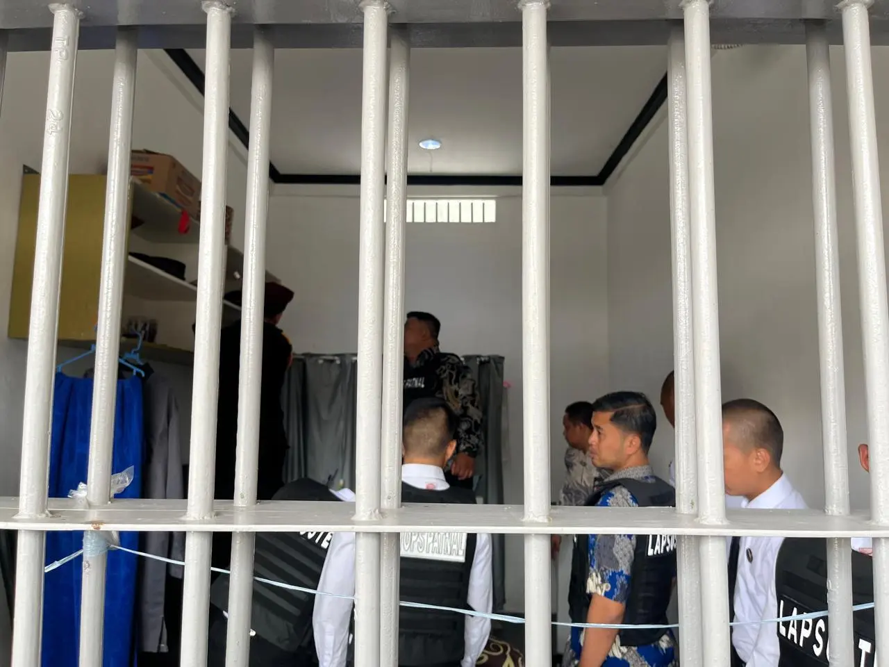 Lapas Khusus Sentul dan Polri Gelar Razia Gabungan untuk Jaga Keamanan dan Ketertiban