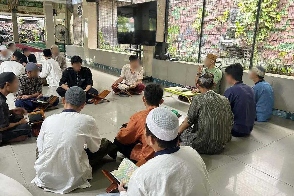 Suara Al-Qur’an Gema di Balik Jeruji: Warga Binaan Lapas Cibinong Tekuni Program Tahfiz