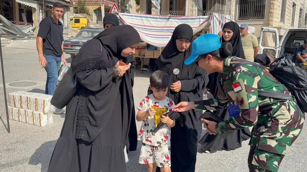 Satgas Yonmek TNI Konga XXIII-S/UNIFIL Gelar Community Engagement di Pasar Ett Taibee