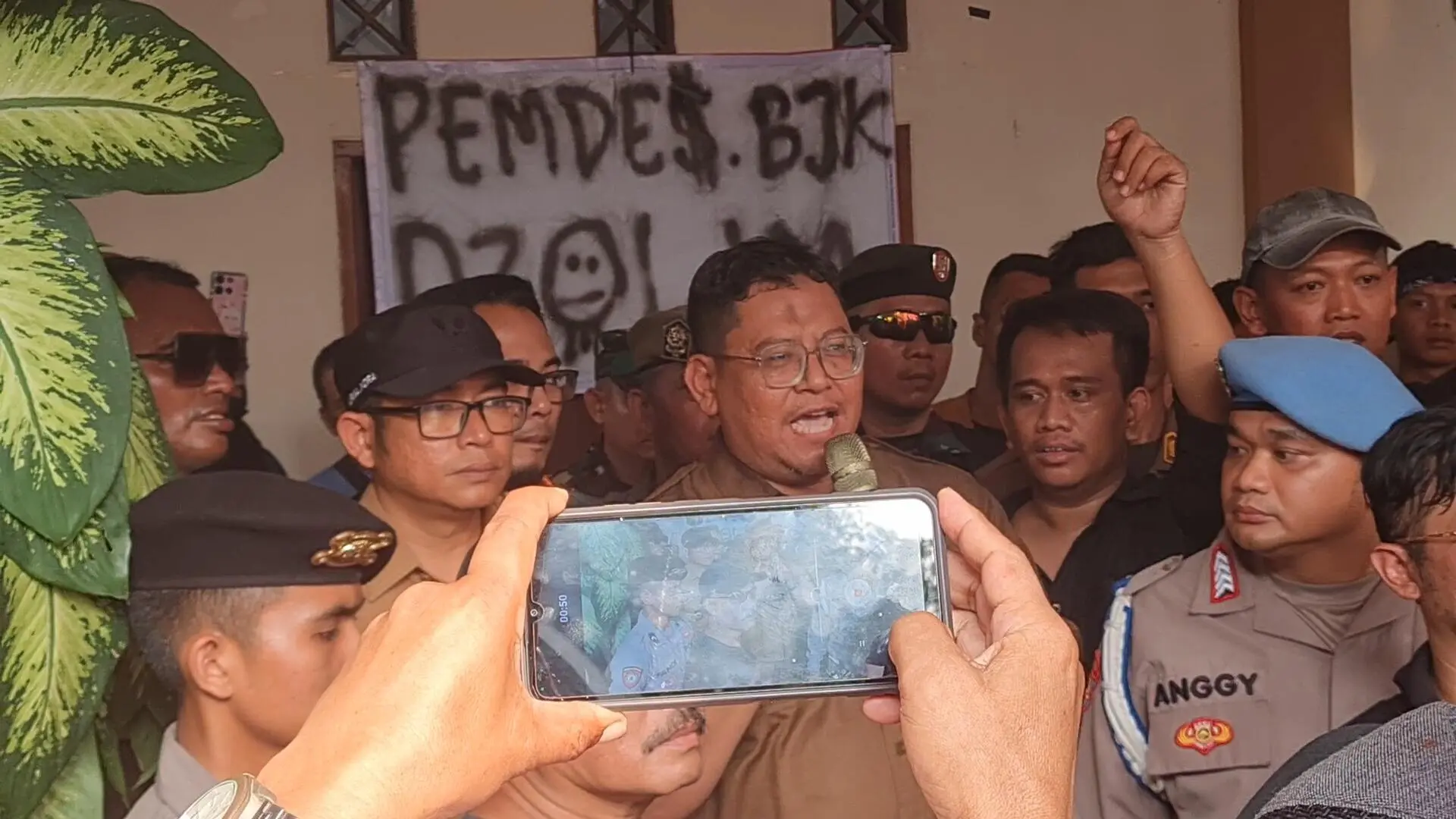 Ketua BPD Resmi Nonaktifkan Kepala Desa Bojong Kulur Usai Gelombang Protes Warga