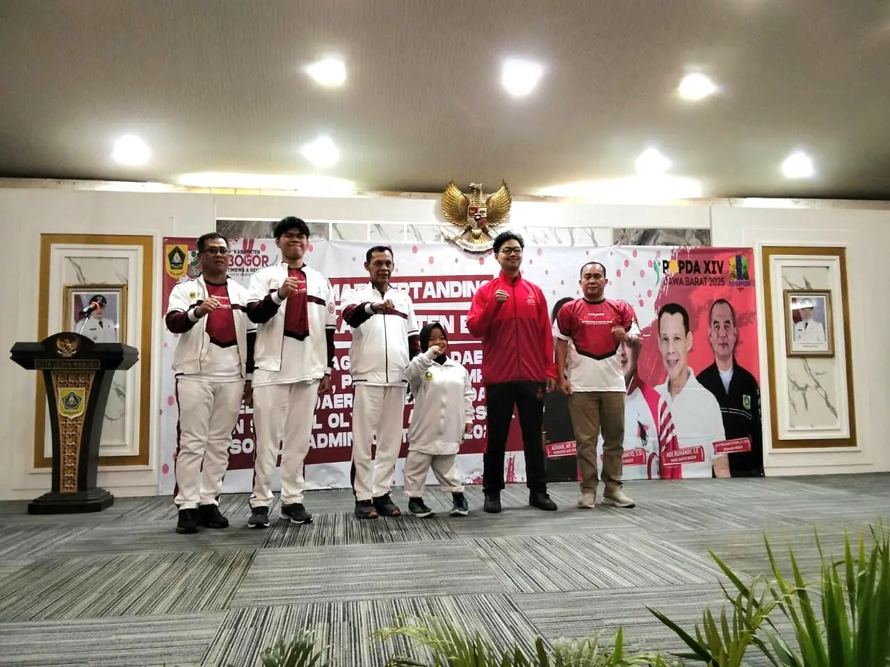 Wabup Bogor Jaro Ade Lepas 287 Atlet Popda, Peparpeda, dan Special Olympic Asia Pacific 2025