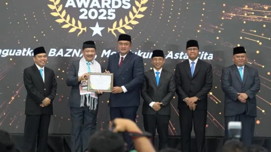 Bupati Bogor Rudy Susmanto Raih Penghargaan Kepala Daerah Pendukung Baznas di Baznas Awards 2025