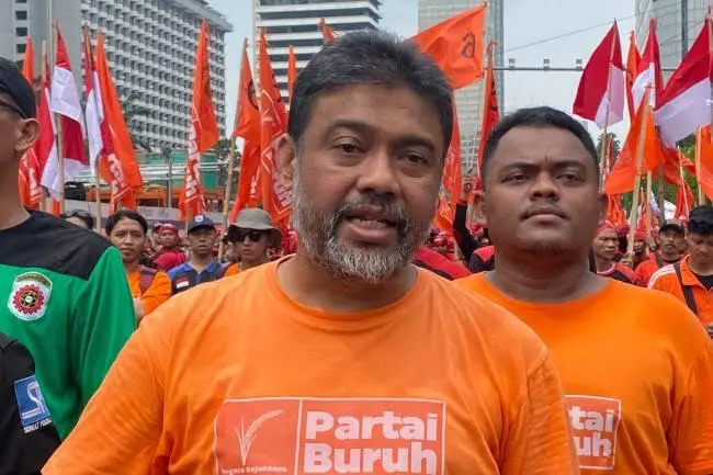 Ribuan Buruh Fokus Demo di DPR RI, Batalkan Aksi di Istana Negara