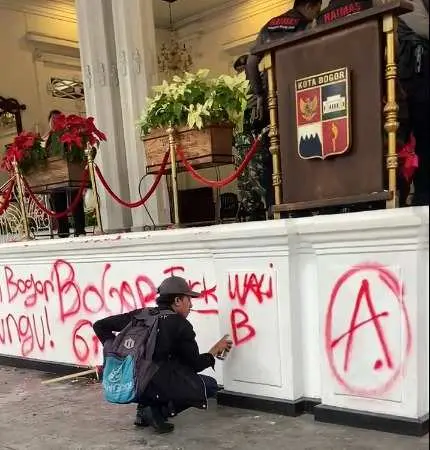 Aksi Demonstrasi di Balaikota Bogor Diwarnai Vandalisme pada Bangunan Cagar Budaya