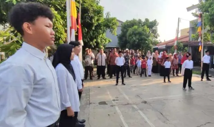 Pemimpin Upacara Cilik Warnai HUT RI ke-80 di Tangerang Selatan