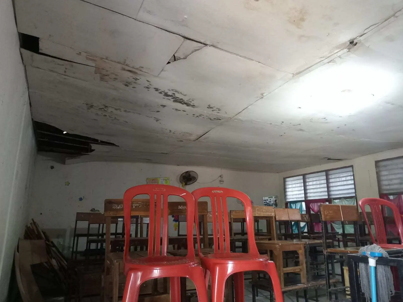 Miris! Bangunan MI Miftahul Falah di Cikeas Udik Nyaris Roboh, Prank Janji Politik Anggota Dewan