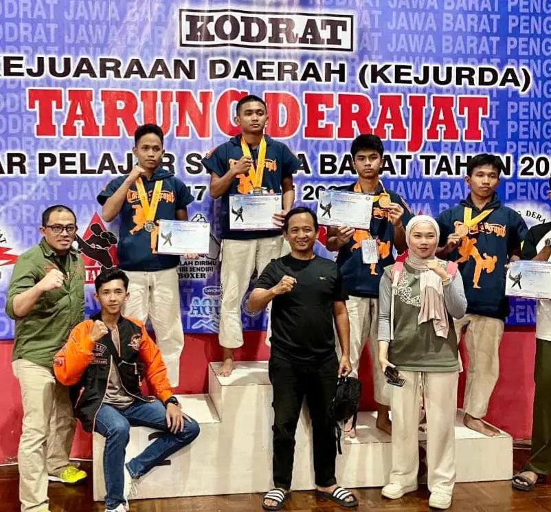 SMAN 3 Cibinong Borong Medali di Kejurda Tarung Derajat Jawa Barat