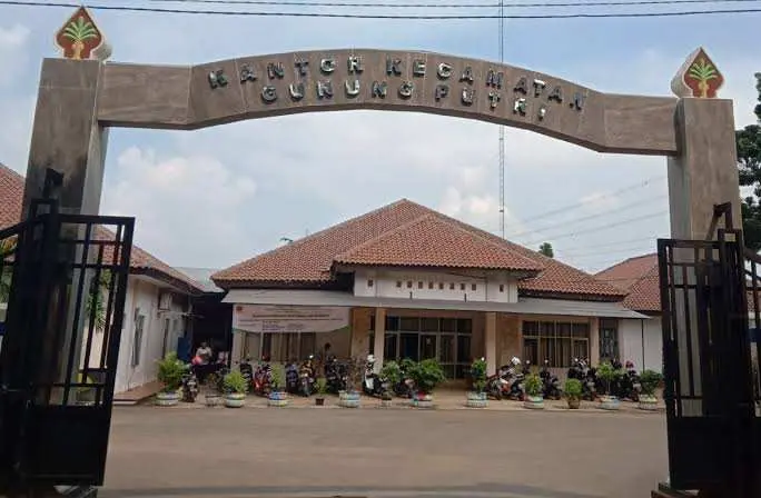 Kantor Kecamatan Gunungputri Sementara Pindah ke GOR Desa Wanaherang