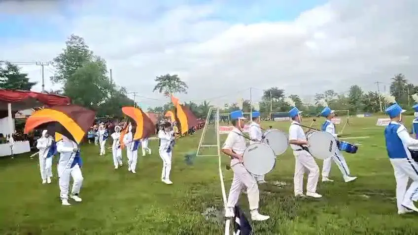 Meriah! Tim Marching Band SMPN 4 Gunung Putri Tampil Spektakuler di Turnamen Posilet Cup 2025