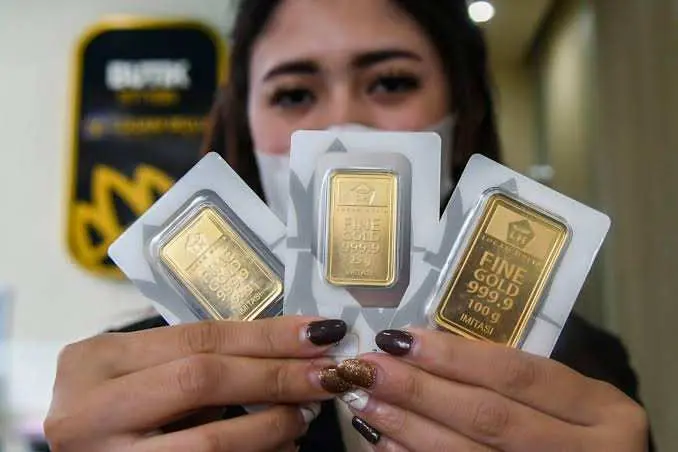 Harga Emas Antam Hari Ini Anjlok Rp20.000, Sentuh Rp1.866.000 per Gram – 15 Mei 2025