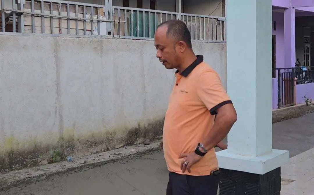 Kepala Desa Cicadas Dian Hermawan Tinjau Langsung Pembangunan Infrastruktur Dana Desa 2025