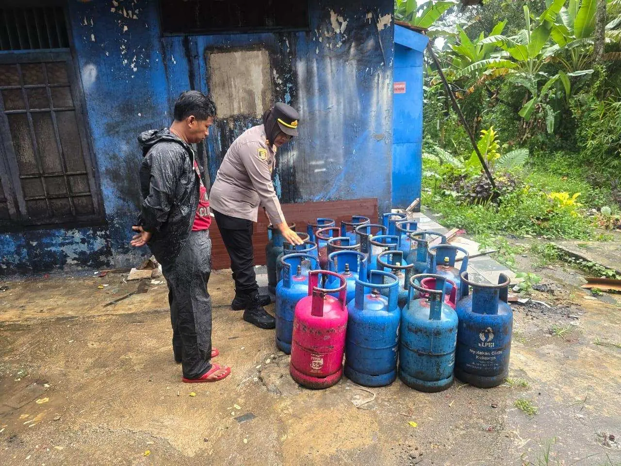 Polsek Dramaga Ungkap Praktik Pengoplosan Gas Ilegal di Sukawening, Puluhan Tabung Diamankan