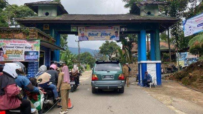 Gerbang Kawasan Wisata Gunung Bunder dan Gunung Sari Sepakat Sementara soal Tiket Masuk