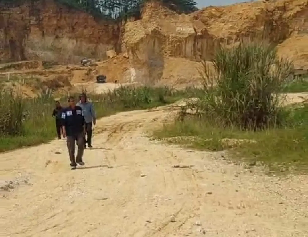 Anggota Dewan Fraksi Demokrat Tinjau Tambang klapanunggal, Mencari Solusi Terbaik