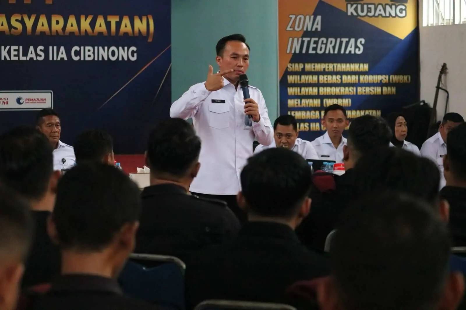 Kalapas Cibinong Tekankan Disiplin dan Integritas Petugas dalam Pengamanan Lapas