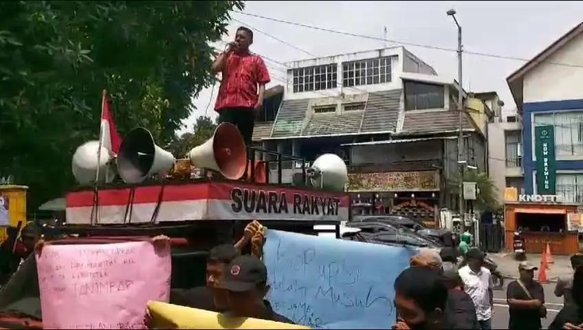 Demo di Kejagung, Aktivis Desak Kepastian Hukum Dugaan Korupsi Eks Bupati Kepulauan Tanimbar