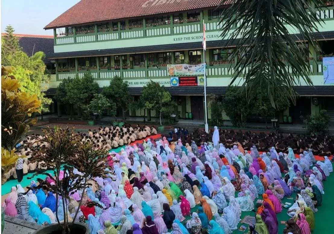 Peningkatan Rata-Rata Lama Sekolah di Kabupaten Bogor: Kolaborasi Program Kejar Paket dan Integrasi Data Kependudukan