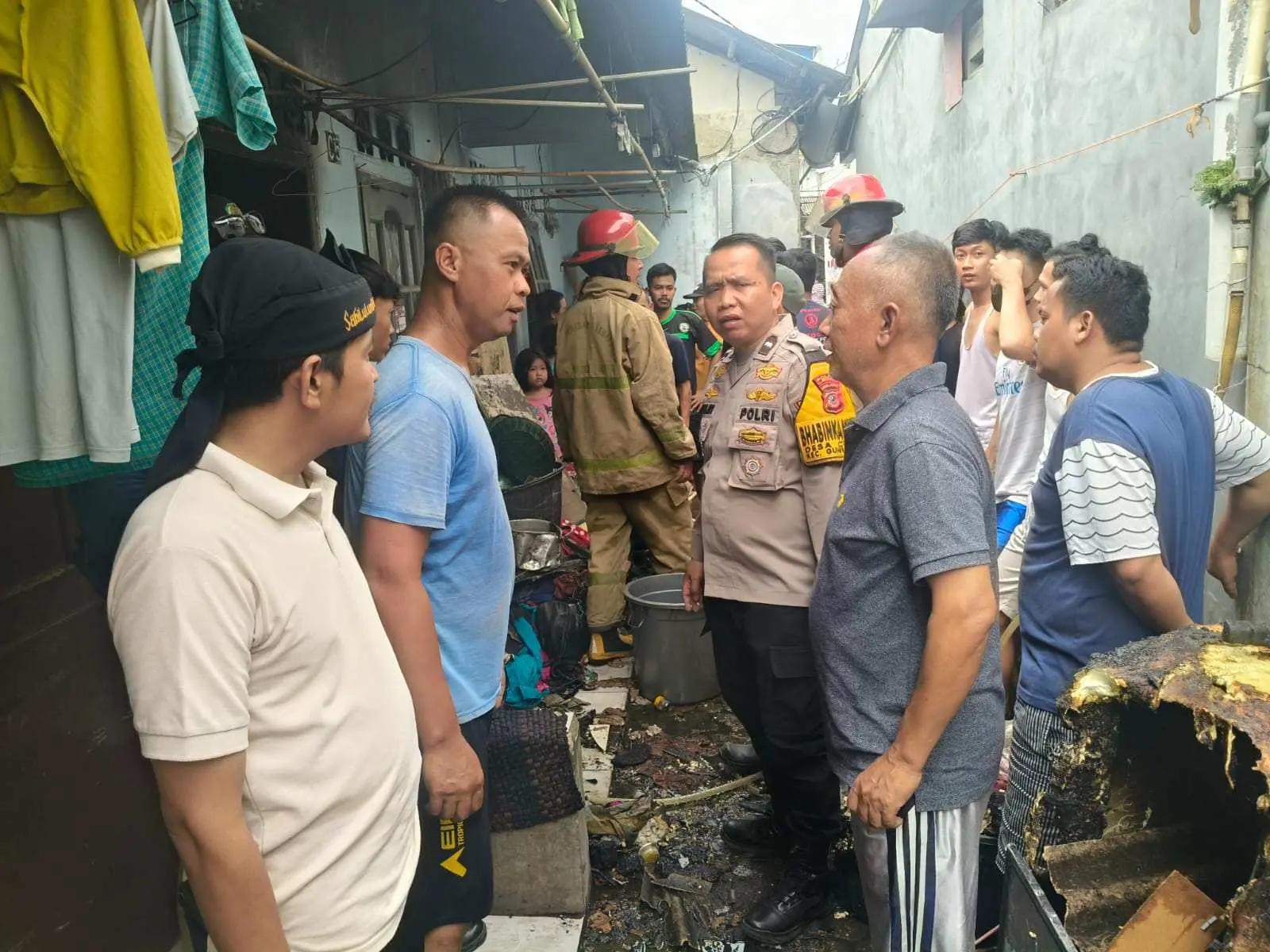 Kontrakan di Cicadas Terbakar, Diduga Akibat Korsleting Listrik