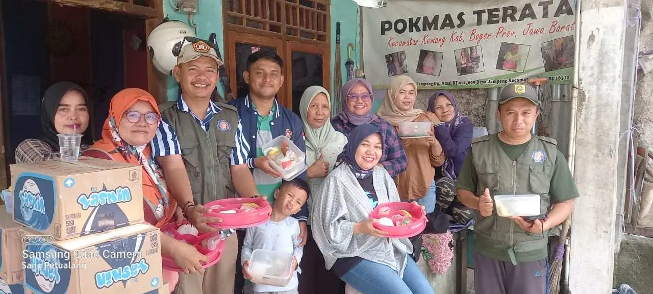 Bantuan Permakanan untuk Lansia Tunggal Dimulai di Kecamatan Kemang, Kabupaten Bogor