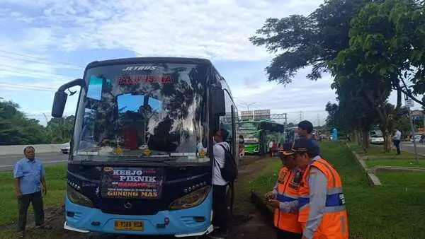 Kemenhub Luncurkan Bus Cibinong-Puncak, Ongkos Cuma Rp 4000
