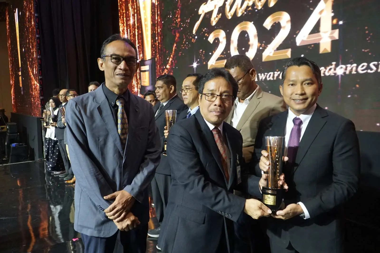 Raih Gold Pada SNI Award 2024, PLN Jakarta Buktikan Kinerja Terus Tumbuh