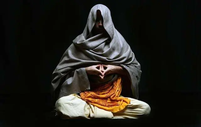 Heboh! Warga Sukaharja Gempar dengan Isu Pria Misterius Berilmu Mistis