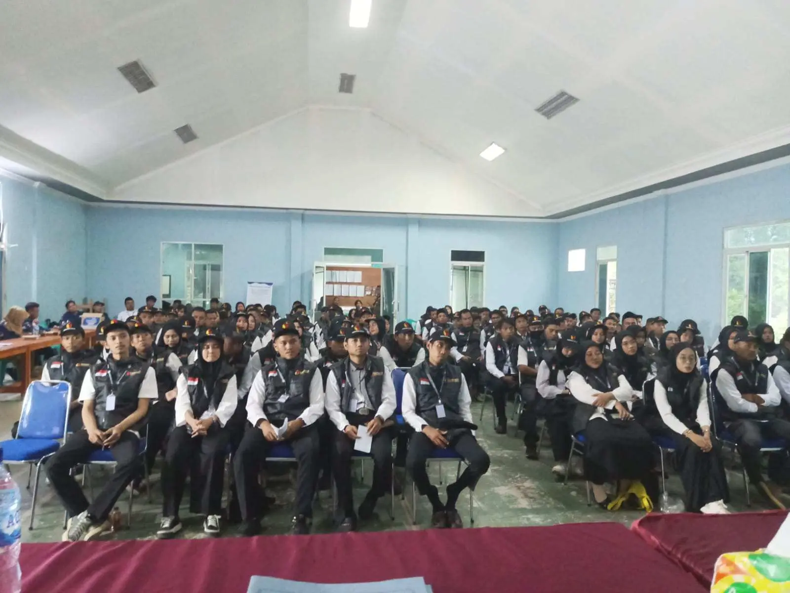 160 Pengawas TPS jadi Garda Terdepan Pengawasan di Kecamatan Klapanunggal telah dilantik