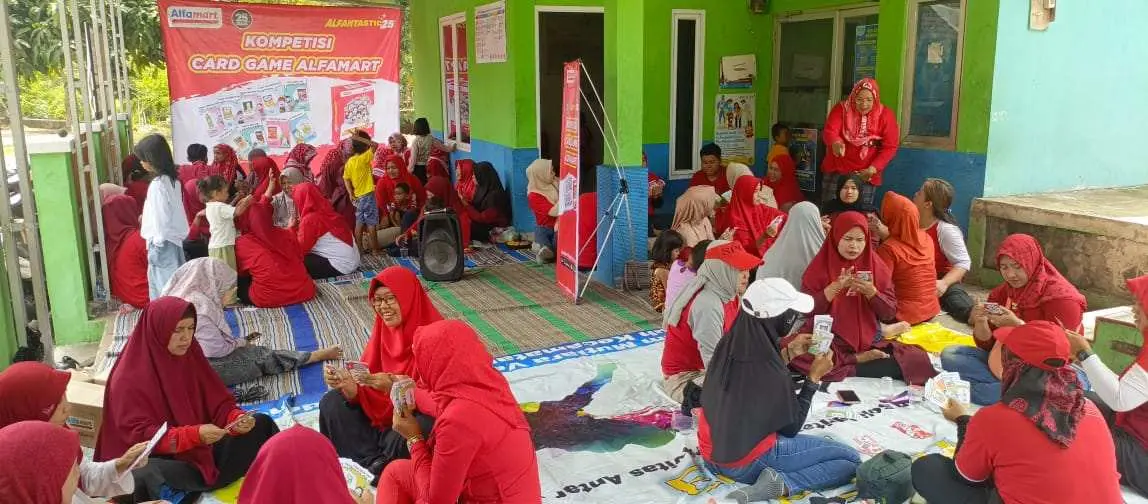 Spesial Ulang Tahun Alfamart Ke-25 : Ajak Konsumen Bermain Card Game