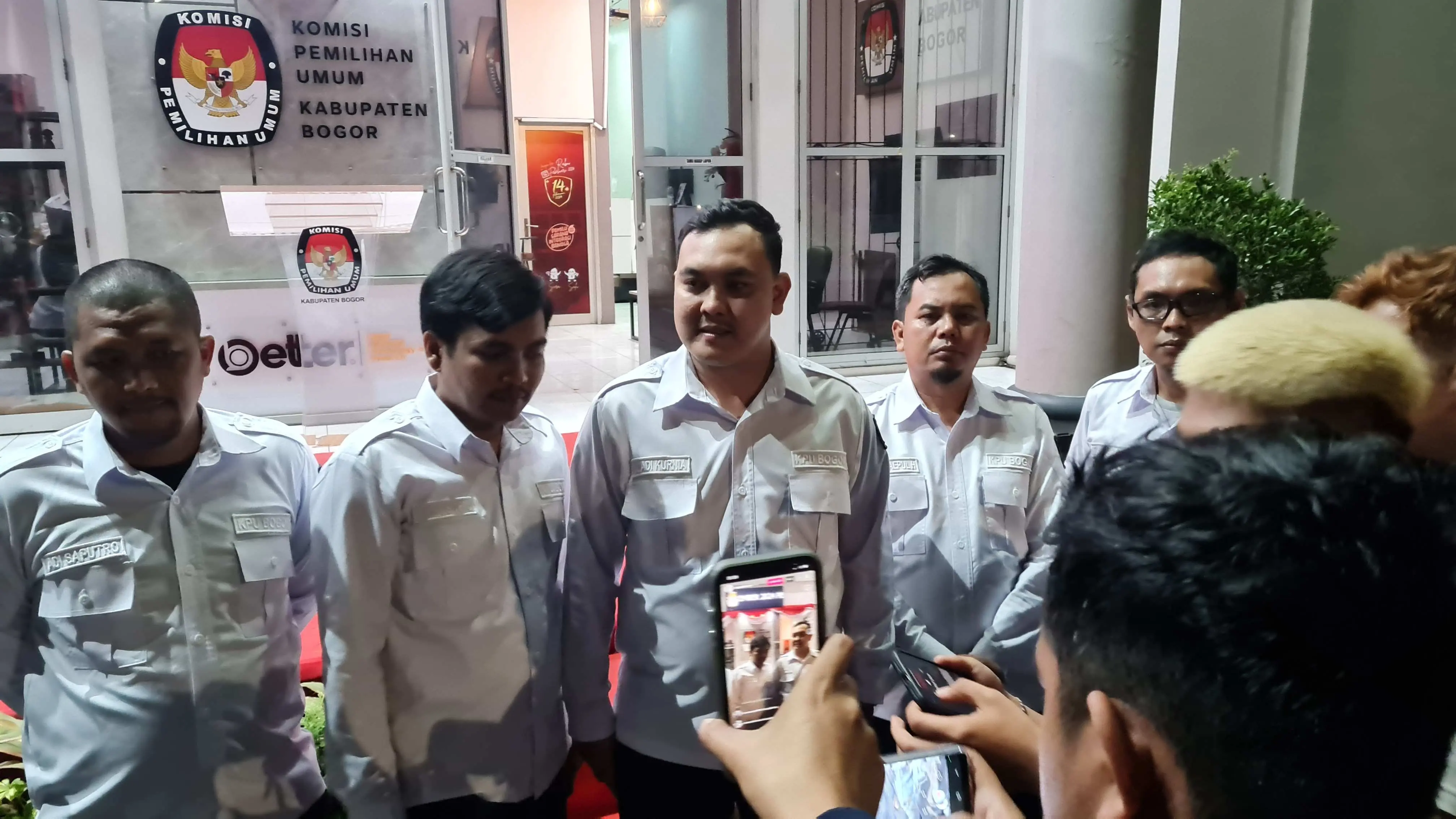 2 Paslon Siap Bertarung di Kontestasi Pilkada Kabuapten Bogor 2024, Ketua KPU: Semua Dokumen Lengkap, Tingal Tes Kesehatan 