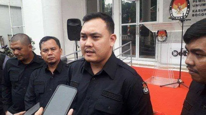 Hari Kedua Pendaftaran Peseta Pilkada 2024 Kabupaten Bogor Masih Sepi, Adi Kurnia : Dihari Ketiga Akan Ada 2 Partai Yang Mendaftar