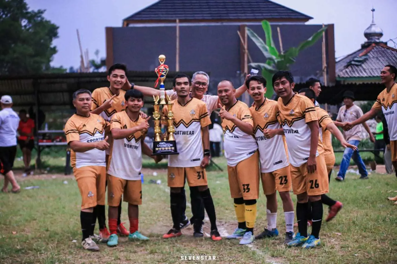 Haji Gope Selaku Tokoh Cisarua Bogor, Sukses Menggelar Event Sepak Bola Ajang Silaturhmi 