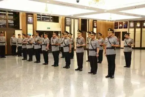 Sebanyak 17 Pati Polri Melangsungkan Kenaikan Pangkat dan Sertijab