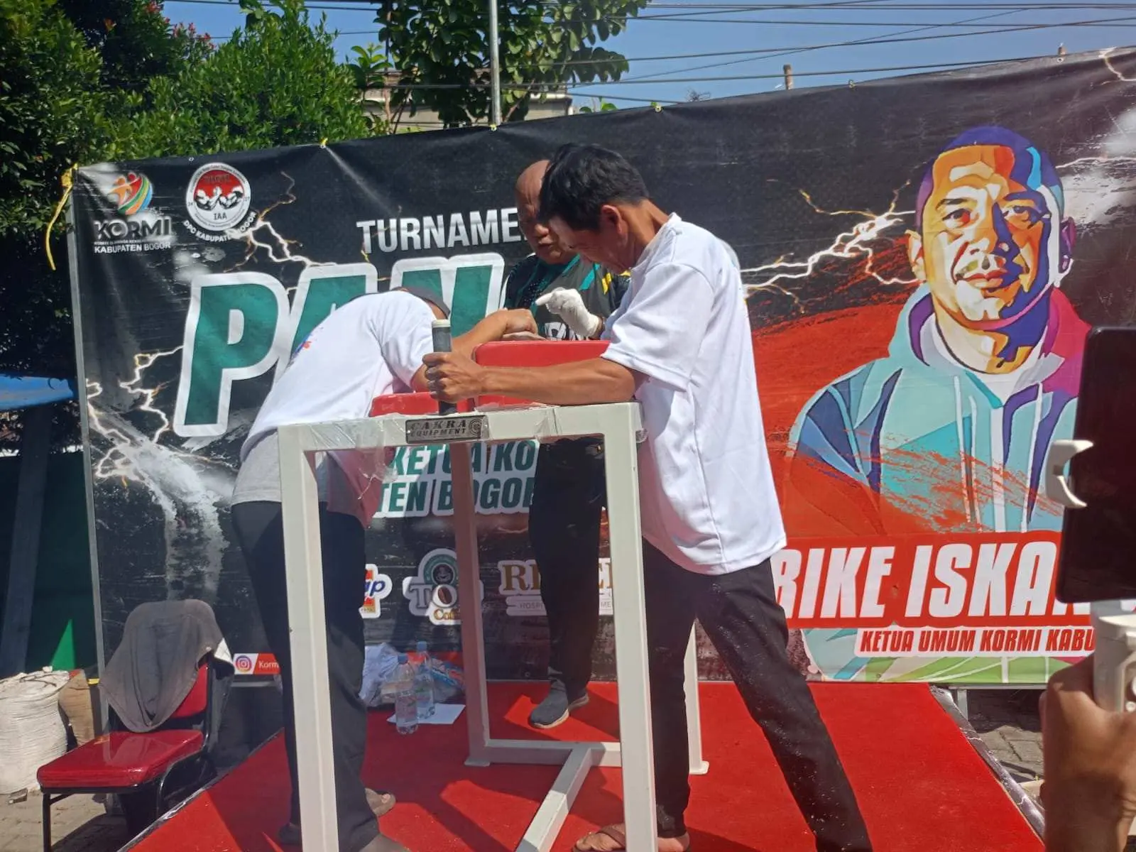 Para Pedagang Hingga Kuli Panggul Pasar Tohaga Ciluar Antusias Ikuti Turnamen Panco